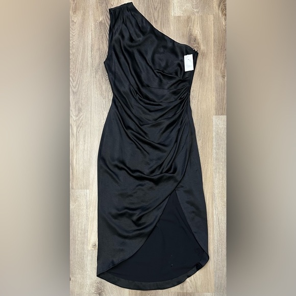 Elliatt Cassini Black Asymmetrical Ruched One Shoulder Dress size M - Picture 4 of 9
